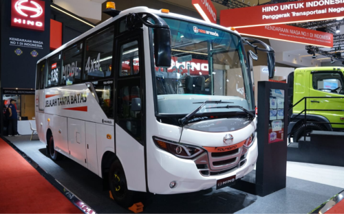 Hino Bus 136 MDBL 4x4 Langsung Laku, Serah Terima Perdana di GIICOMVEC 2026