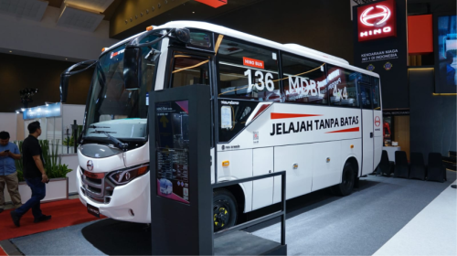 Hino Bus 136 MDBL 4x4 Langsung Laku, Serah Terima Perdana di GIICOMVEC 2026