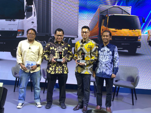 Mitsubishi | Mitsubishi Fuso Dukung Layanan Logistik, Mulai Manpower Sampai Layanan Bengkel 24 Jam