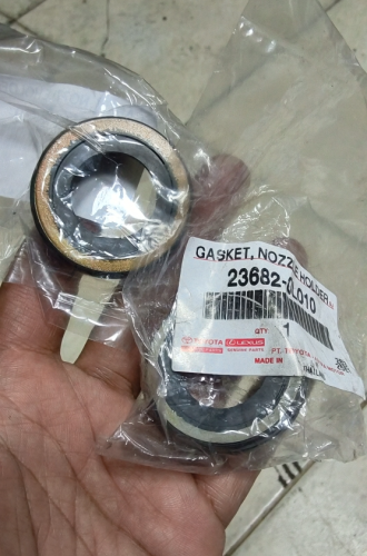 Cover Kepala Silinder Kijang Innova Diesel Ada Rembesan Oli? Coba Cek Komponen Ini!