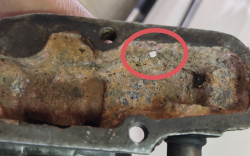 Ini Bukti Kalau Air Biasa Tidak Disarankan untuk Radiator Mobil