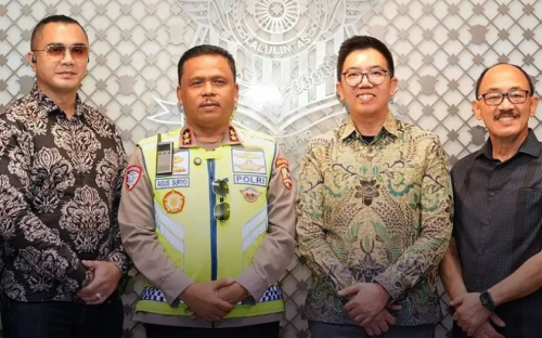 Jajaran Taksi Green SM Sowan ke Kakorlantas Polri, Ada Apa Nih?