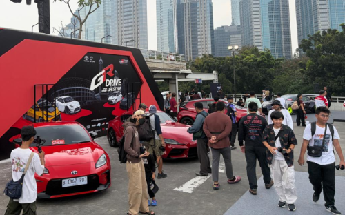 Parkir Timur Senayan Jadi Titik Temu 400 Mobil Komunitas Toyota