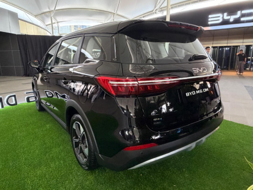 BYD, Super Irit, PHEV Terbaru BYD M6 DM, Konsumsi Bensin Tembus 65 Km/Liter