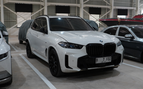 BMW, BMW X5, Kawasaki, BMW X5 Laku Rp 1,1 Miliar, Kawasaki Z1000 Rp 302,3 Juta, BPA Fair Raih Keuntungan Lelang Rp 1,65 Miliar