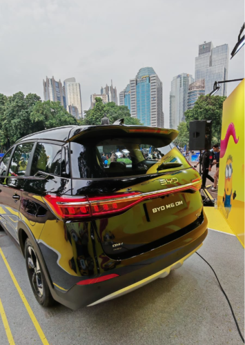 BYD, Bedah BYD M6 DM, Punya 2 Varian dan 5 Tipe, Ini Perbedaan Fitur Detailnya