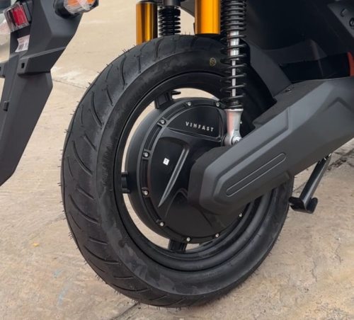 VinFast, Bisa Sewa Baterai, Yuk Intip Spesifikasi Motor Listrik  VinFast Viper
