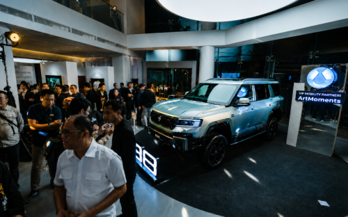 Sentuhan Seni di Atas Roda, Denza B8 Jadi VIP Mobility Partner ArtMoments 2026