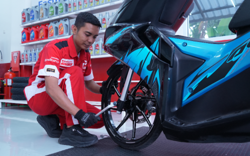 Lebih Dekat, Pertamina Buka Layanan Ganti Oli Enduro Service di Bekasi