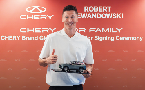 Ujung Tombak Klub Sepakbola Barcelona Lewandowski Gabung ke Chery, Kok Bisa?