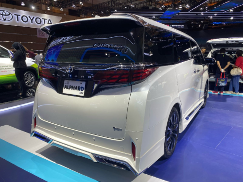 Punya Duit 1 Miliar, Pilih Kia Carnival HEV atau Toyota Alphard HEV, Begini Spek dan Harganya