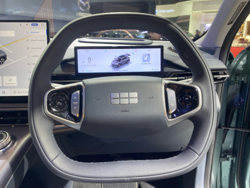 Geely, Beli Geely EX5 di GIIAS Dapat Harga Khusus 500 Pembeli Pertama, Gratis Portable Charger Plus Bawa Pulang iPhone 16