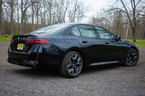 BMW, 2026 BMW 550e xDrive Review: A Plug-In Marvel in Need of Common Sense