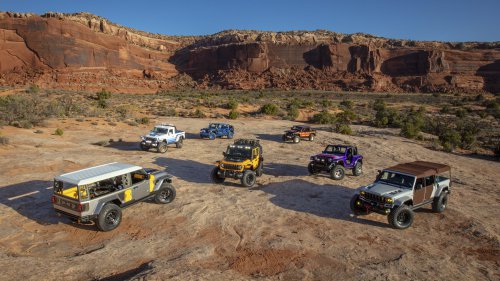 Jeep’s Rad New ‘Rewind’ Package Turns the Clock Back to 1990
