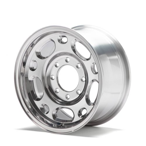GM, Fab Shop Recreates Excellent GM Truck Wheels From the 2000s, and They’re For Sale