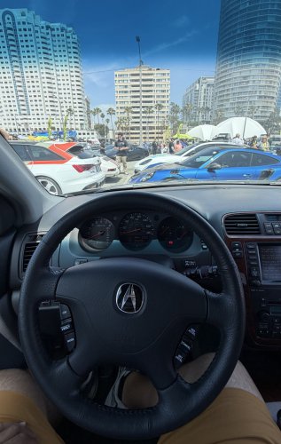There’s No Good Reason to Drive a 2003 Acura MDX on a Track, But I Did and Regret Nothing