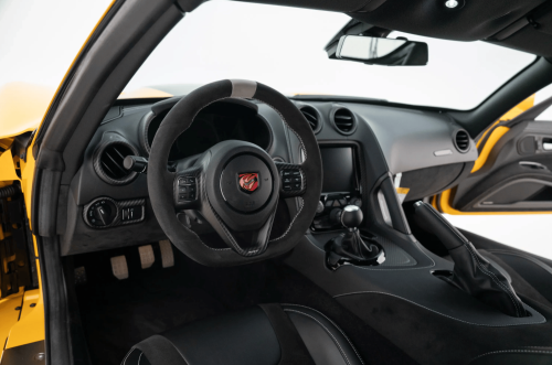 This 44-Mile Dodge Viper ACR-Extreme Just Set an Auction Record at $532,999