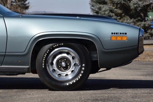 Plymouth, 1971 Plymouth Hemi GTX for Sale Just 1-of-11 With 426 V8 and Four-Speed Combo