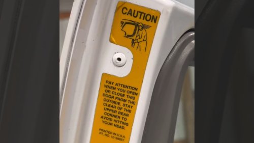 GM, GM’s Old Minivan Doors Could Smash You in the Face. The ‘Fix’ Was a Sticker