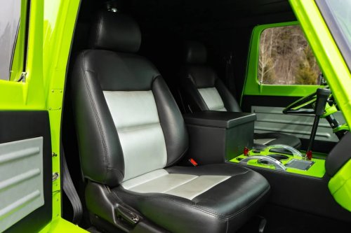 Ford, Someone Turned an Old Ford Van Into a Mini Semi and It’s Fantastic