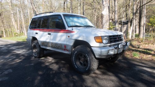 This Is the Summer You Need To Get a Windshield Sunshade