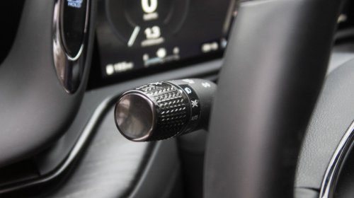 2026 Genesis G90 Review: An Old-School Luxury Sedan in All the Right Ways