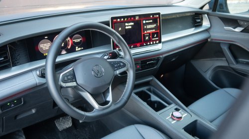 Volkswagen, Volkswagen Tiguan, 2026 Volkswagen Tiguan SE Review: A Daily Full of Good Vibes