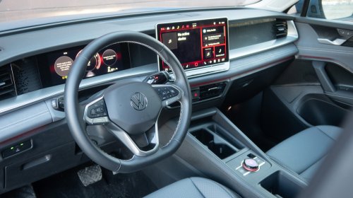 Volkswagen, Volkswagen Tiguan, 2026 Volkswagen Tiguan SE Review: A Daily Full of Good Vibes