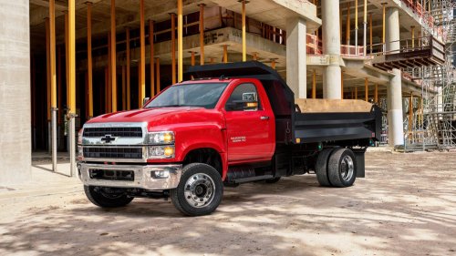 Chevy, Chevy Is Discontinuing the Medium-Duty Silverado That International Builds