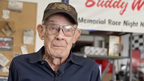 Old-School Tennessee Mechanic Celebrates 95th Birthday Working at the Shop