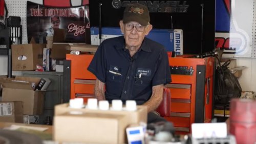 Old-School Tennessee Mechanic Celebrates 95th Birthday Working at the Shop
