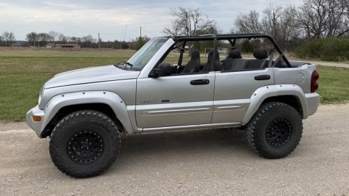 Pursue Life and Happiness With This Chopped-Top Jeep Liberty for Beater Car Money