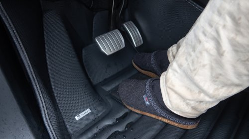 Tesla, One Car, Many Models: How TuxMat Keeps Up With the Tesla Model X
