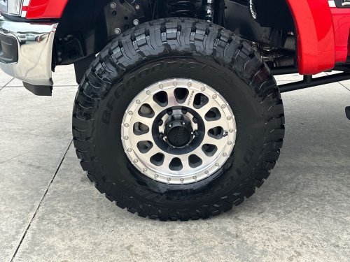 This Ford Dealer Knows How to Sell Trucks: Make Them Look Old