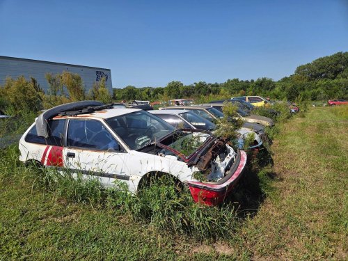 There’s a ‘CRX Farm’ in Kansas With a Huge Hoard of Classic Honda Parts