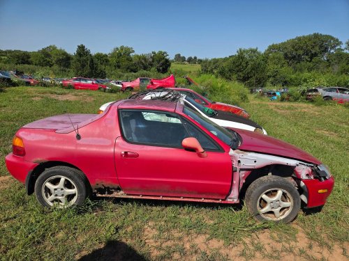 There’s a ‘CRX Farm’ in Kansas With a Huge Hoard of Classic Honda Parts
