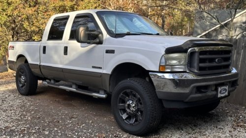 This 2003 Ford Super Duty Got a 2023 10-Speed. Now It Drives Like a New Truck