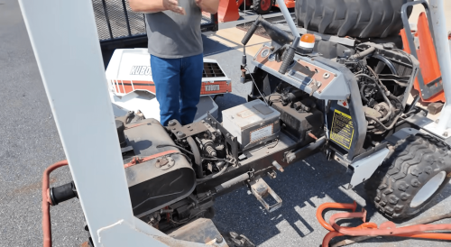Kubota’s Remote Control Tractor Was an ’80s Flop. This Guy Just Found a Survivor