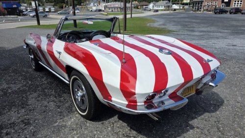 This Groovy and Patriotic ‘Austin Powers’ Corvette Is Up for Grabs