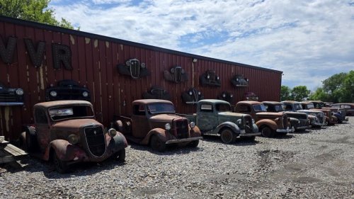 As Far As the Eye Can See: Vintage Truck Collection With More Than 300 Rigs Going to Auction