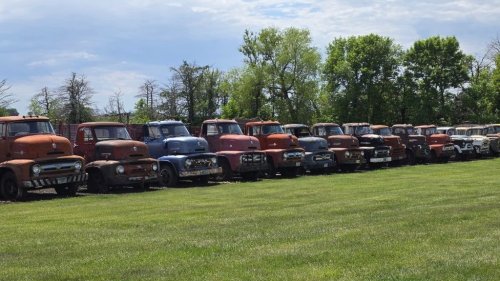 As Far As the Eye Can See: Vintage Truck Collection With More Than 300 Rigs Going to Auction