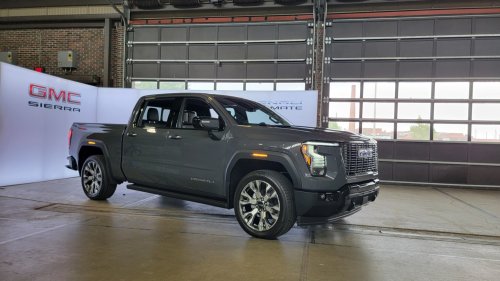 2027 GMC Sierra Denali Ultimate vs AT4X: GM’s Highest-Level Luxury Trucks Got Even Nicer