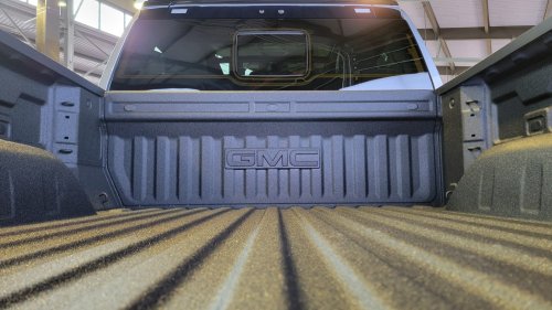2027 GMC Sierra Denali Ultimate vs AT4X: GM’s Highest-Level Luxury Trucks Got Even Nicer