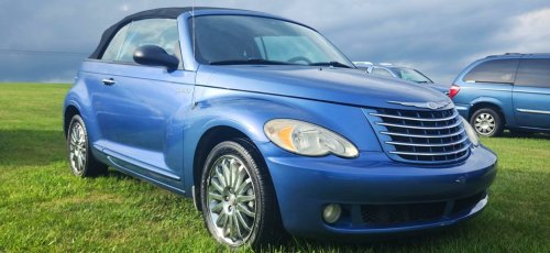 Meet the Guy Who Owns Every 2007 Chrysler Model in the Same Shade of Blue