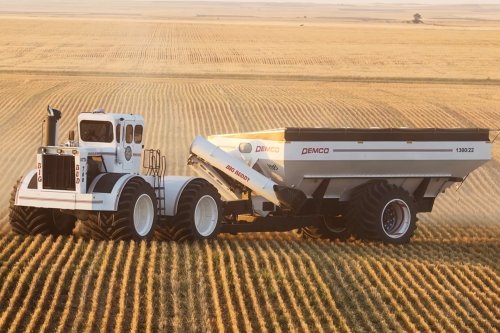 Montana Farm Revives 1977 ‘Big Bud,’ One of the World’s Largest Tractors, for Wheat Harvest