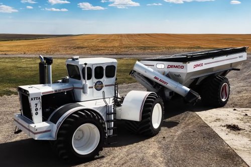Montana Farm Revives 1977 ‘Big Bud,’ One of the World’s Largest Tractors, for Wheat Harvest