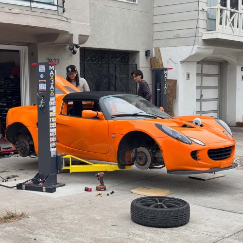 This Disappearing Driveway Lift Setup Is a Next-Level Home Mechanic Move