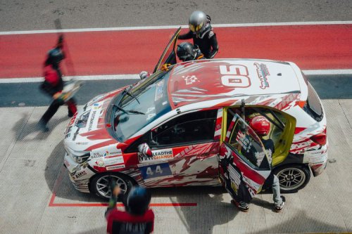 Kendala Teknis, Tim Balap Ini Podium di Balap Ketahanan Mandalika