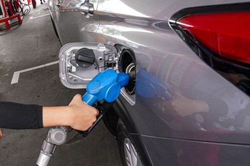 Perbandingan Biaya Isi Full Tank Avanza Pakai Pertalite vs Pertamax