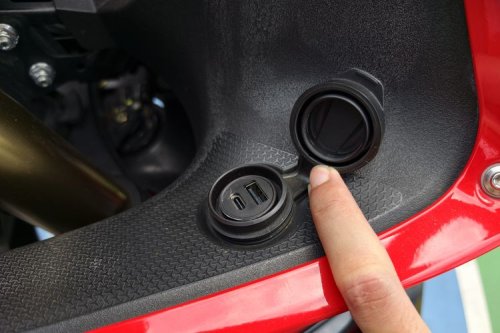 Kupas Tuntas Fitur Canggih QJMotor SRK 800 RR Terbaru